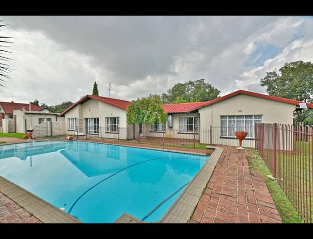 5 BEDROOM HOUSE FOR SALE IN ALBEMARLE